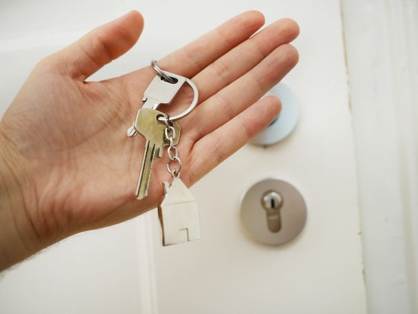 https://RobertHussey.StopRentingStartOwning.com